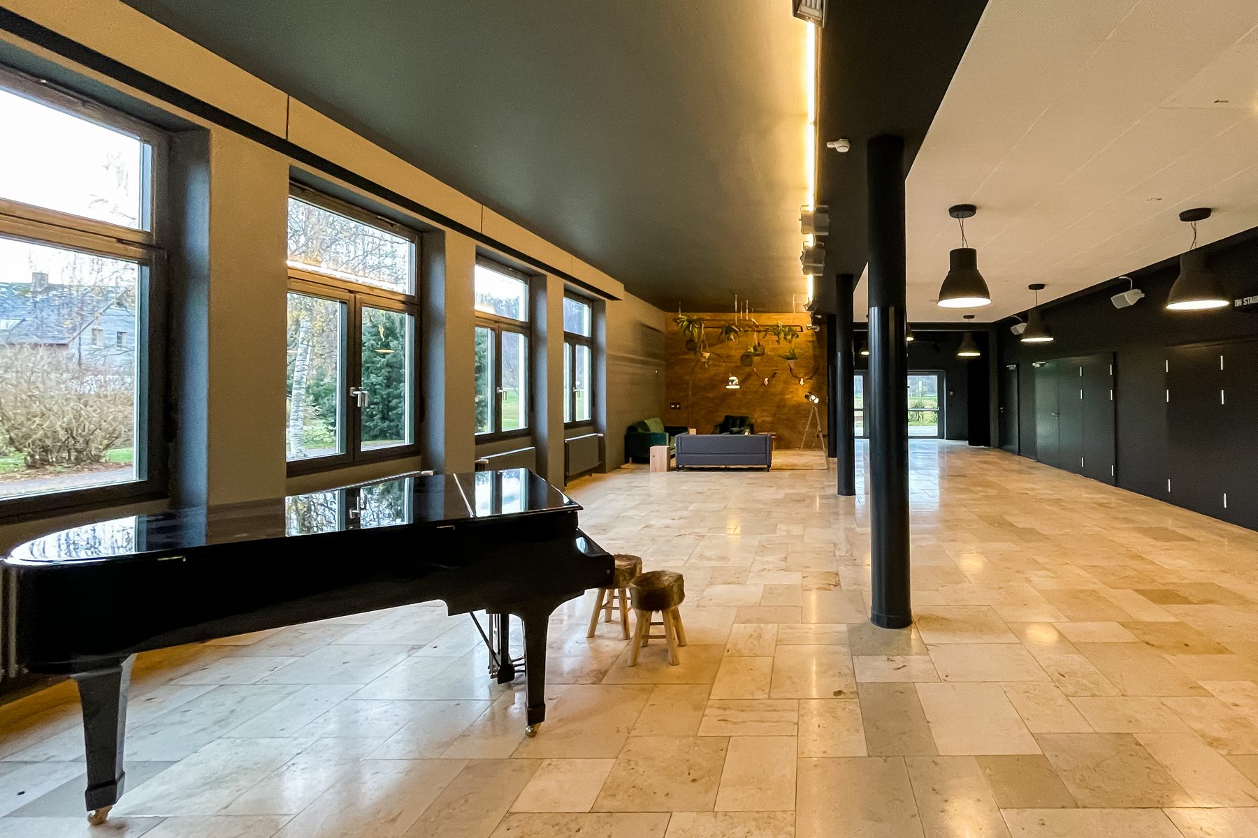Studio 7