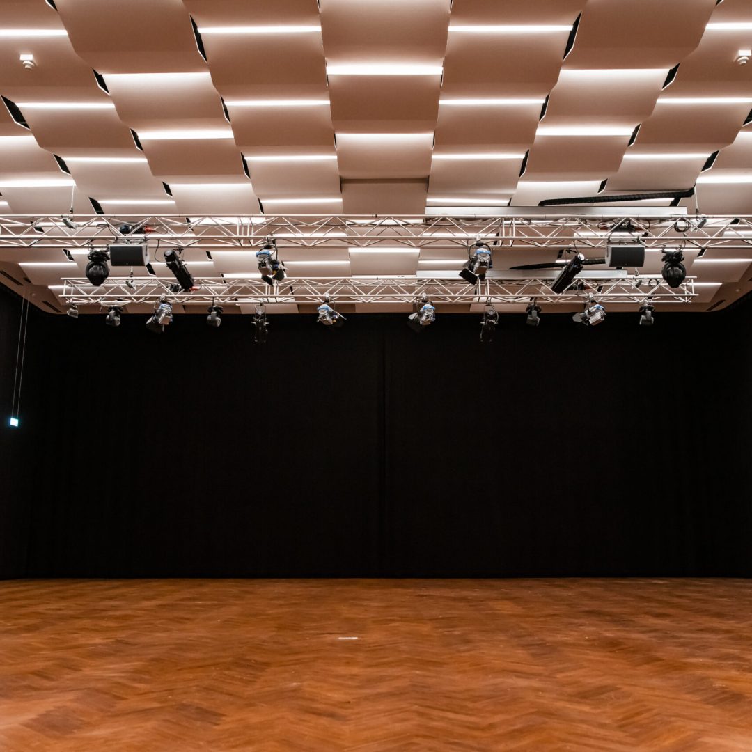 Modernes Film- und Fotostudio Stage 1 bei Black Forest Studios Freiburg